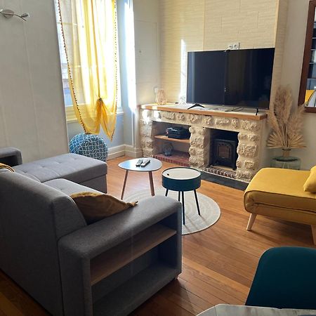 Apartament Les Avatars Saint-Amand-Mont-Rond Zewnętrze zdjęcie
